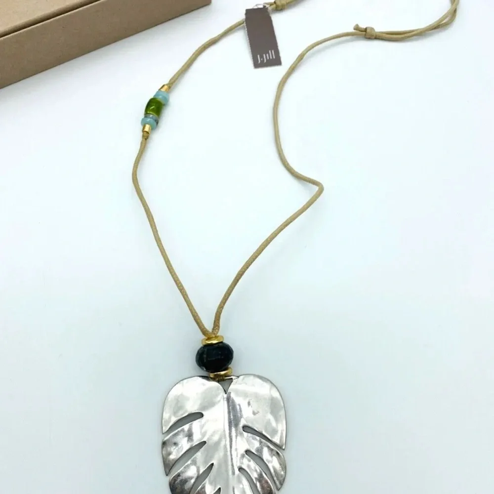 Jjill Shades of Nature Palm Leaf Pendant - Picture 4 of 4